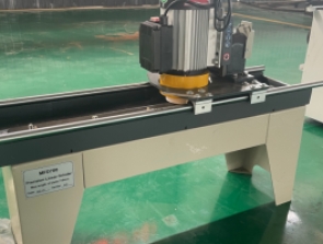 Grinding machine suitable for grinding various oblique or straight blades model MFD 700