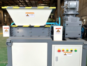 Shredder Single Drive Double Shaft It can handle various forms of materials PN1-R 200 Shredder